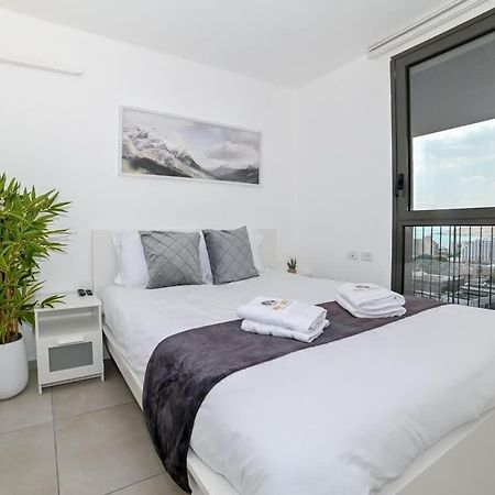 L.T.D- My View. 2 Bedroom Apartment By The Lake. 提比里亞 外观 照片