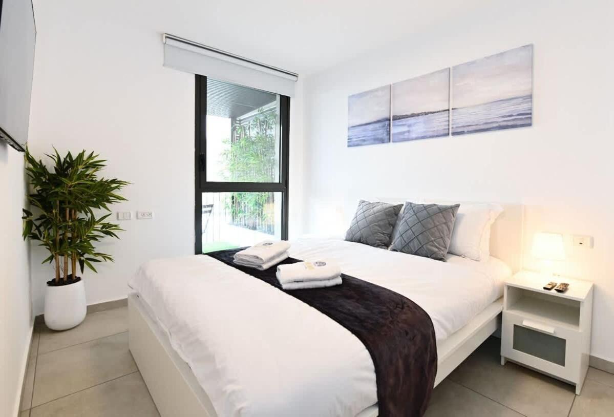 L.T.D- My View. 2 Bedroom Apartment By The Lake. 提比里亞 外观 照片