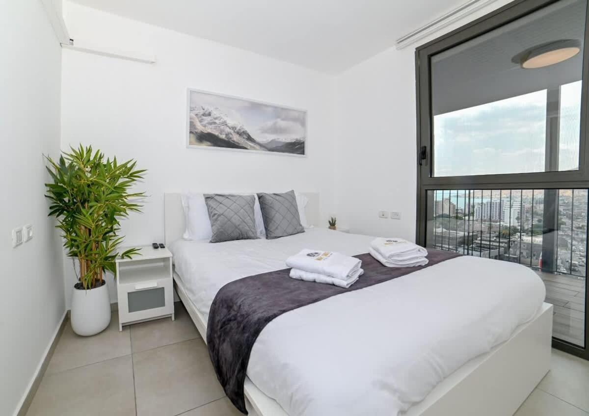 L.T.D- My View. 2 Bedroom Apartment By The Lake. 提比里亞 外观 照片