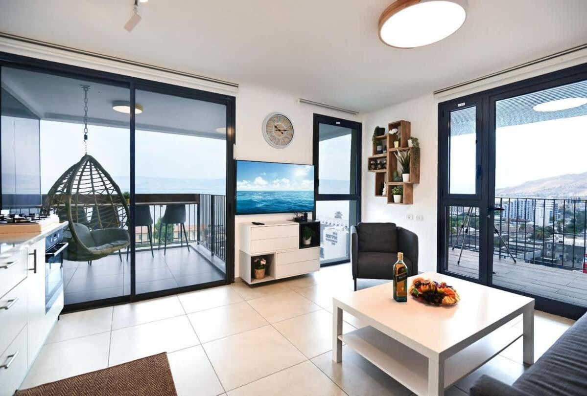L.T.D- My View. 2 Bedroom Apartment By The Lake. 提比里亞 外观 照片